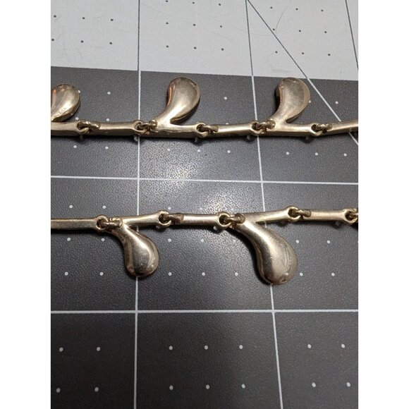 Monet golden tone champagne color rhinestone leaf paisley drop 18" Vtg 70s - Picture 9 of 15